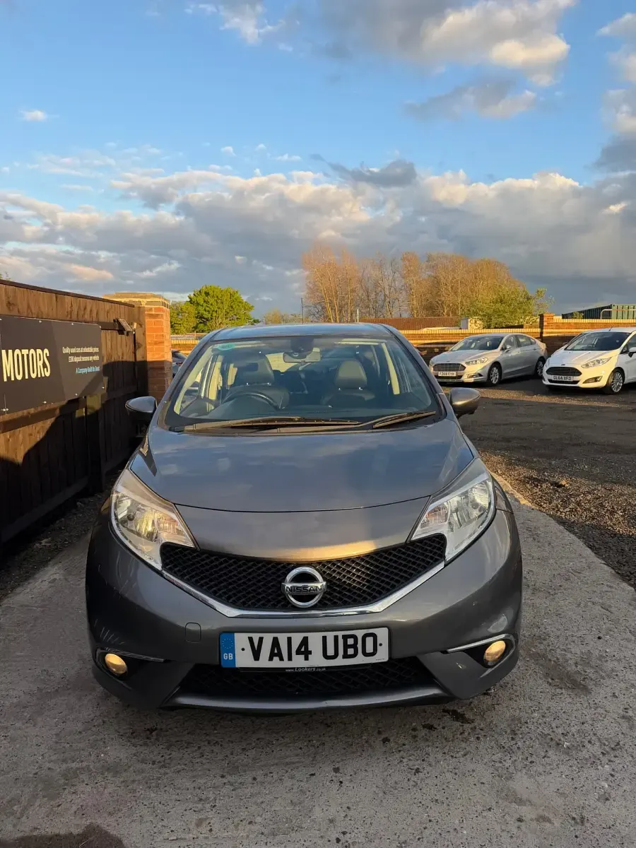 Używany Nissan Note Tekna 90 KM (66 kW) 2014 Szary Hatchback