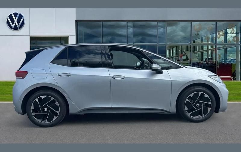 New VW ID.3 Pro 147 kW (200 HP) 2026 Silver Hatchback