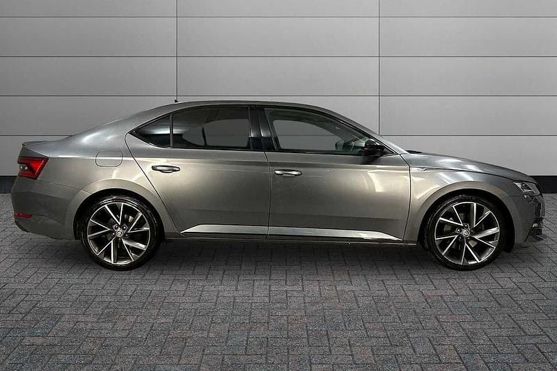Used Skoda Superb SportlinePlus 187 HP (137 kW) 2023 Graphite grey metallic Hatchback