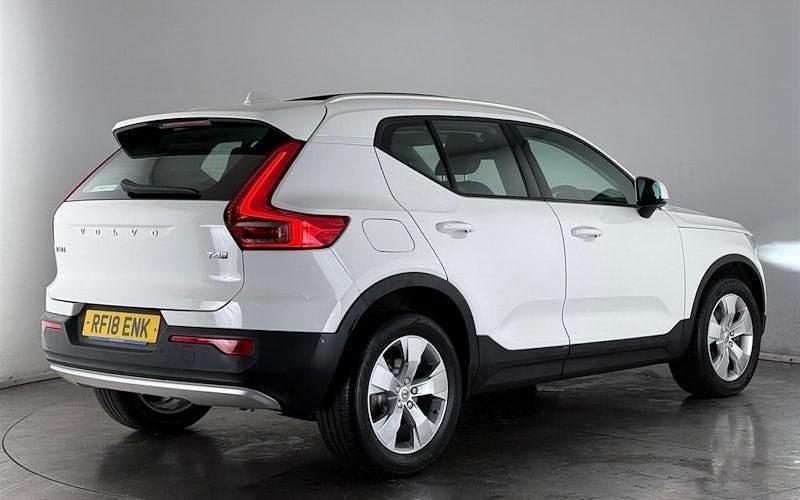 Used Volvo XC40 Momentum 190 HP (139 kW) 2020 SUV