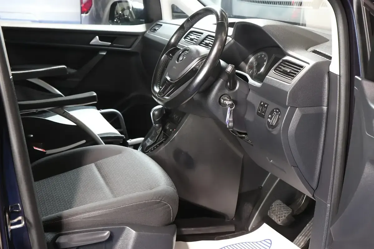 Used VW Caddy 2018 Blue MPV