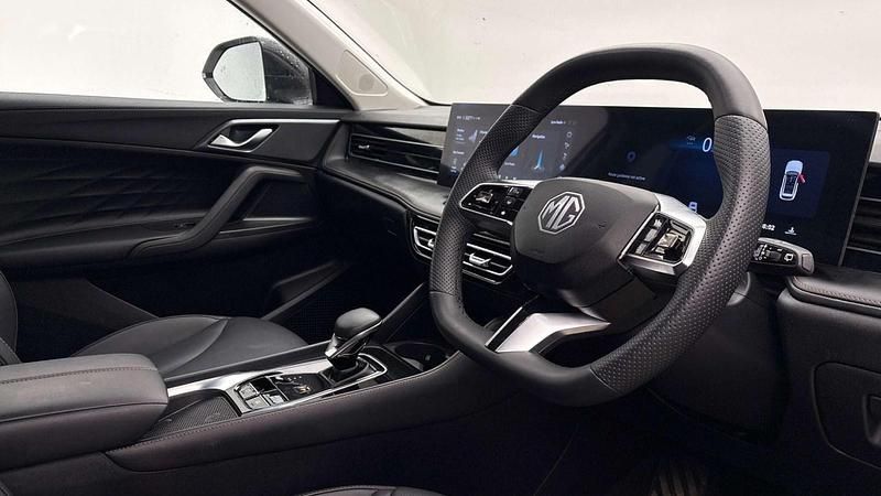 Used MG HS Trophy 170 HP (125 kW) 2025 White SUV