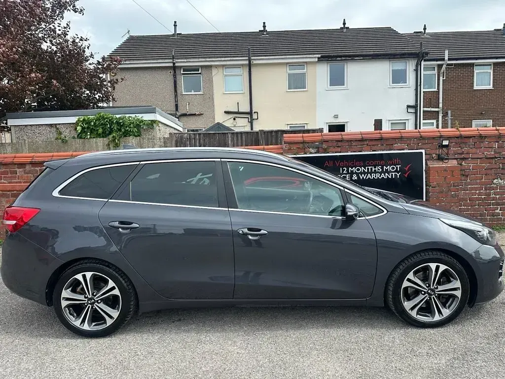 Used Kia Ceed GT-Line 134 HP (98 kW) 2018 Silver Hatchback