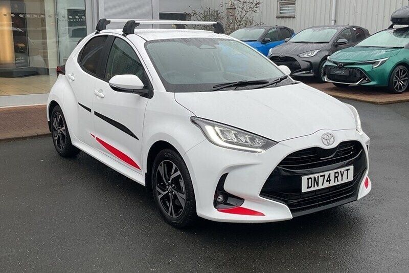 Used 2024 Toyota Yaris Hybrid Design | £19,495 (Fair price) - Image 1/1