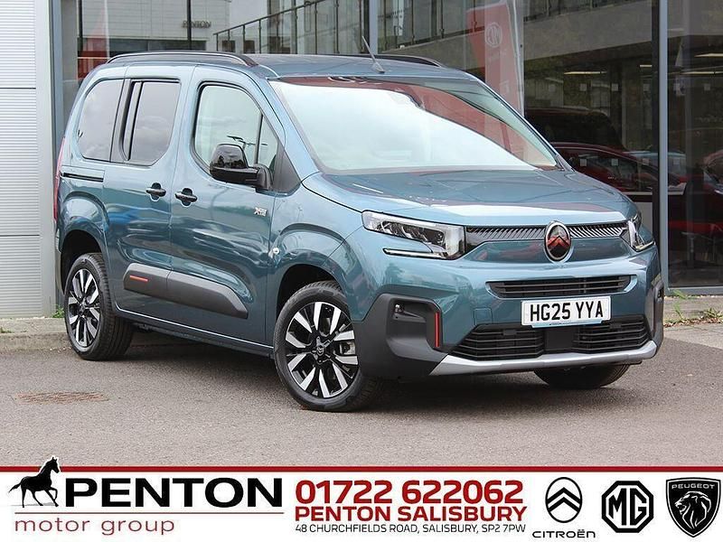 Blue New 2025 Citroën Berlingo MPV | £24,990 (Expensive) - Image 1/4