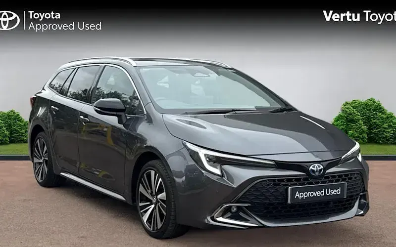 Used Toyota Corolla Design 140 HP (102 kW) 2025 Estate