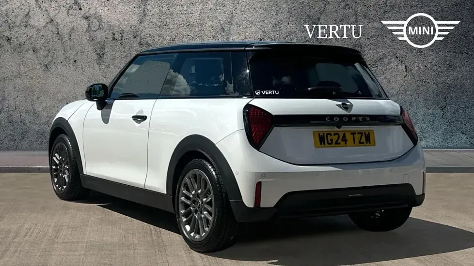 Used Mini Cooper S Hatch 201 HP (147 kW) 2024 White Hatchback