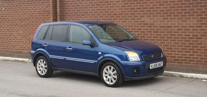 Used Ford Fusion Titanium 99 HP (72 kW) 2009 Blue Hatchback