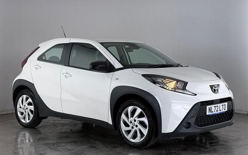 Usado Toyota Aygo X PURE 72 HP (52 kW) 2025 SUV