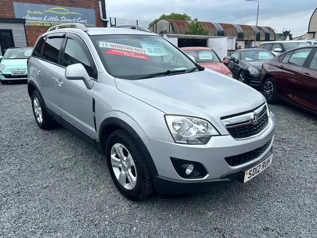 Usado Vauxhall Antara 163 HP (119 kW) 2012 Prateado SUV
