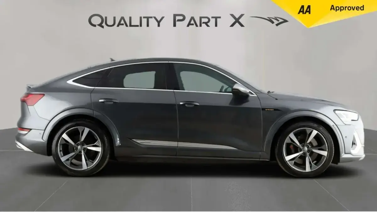 Usado Audi e-tron 369 kW (503 HP) 2021 Cinzento SUV