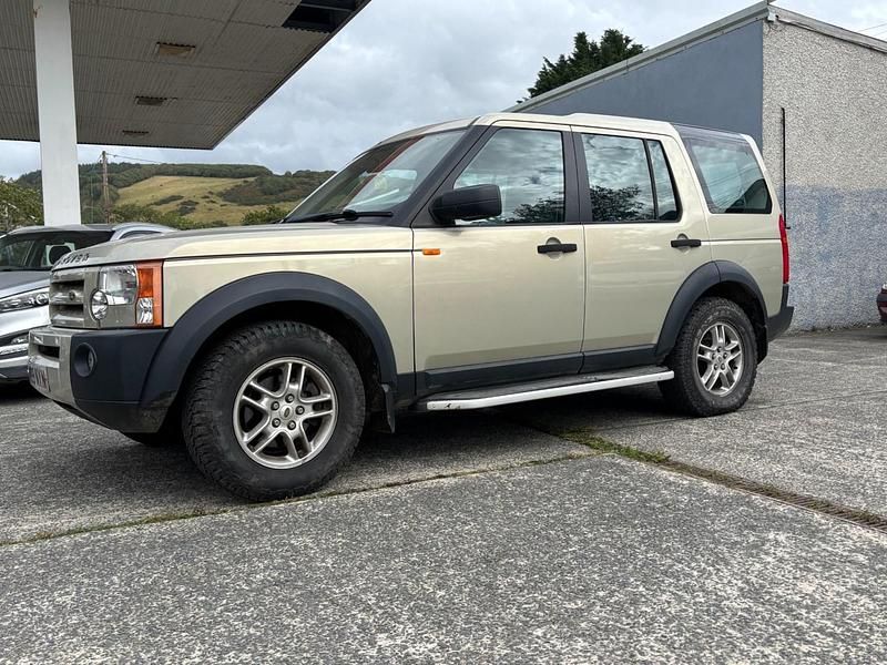Gold Used 2009 Land Rover Discovery 4 SUV | £8,995 (A bit pricey) - Image 1/4
