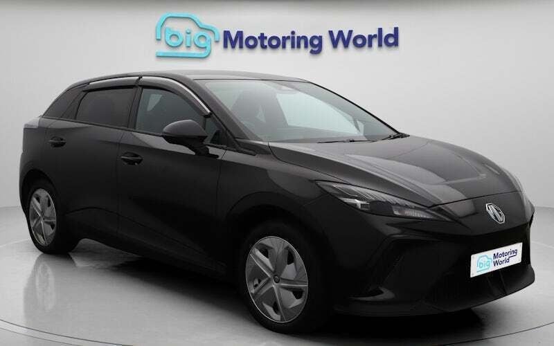 Black Used 2022 MG MG4 EV SE Hatchback | £12,700 (Super price) - Image 1/4