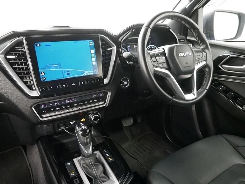 Used Isuzu D-Max 162 HP (119 kW) 2024 Blue Pickup