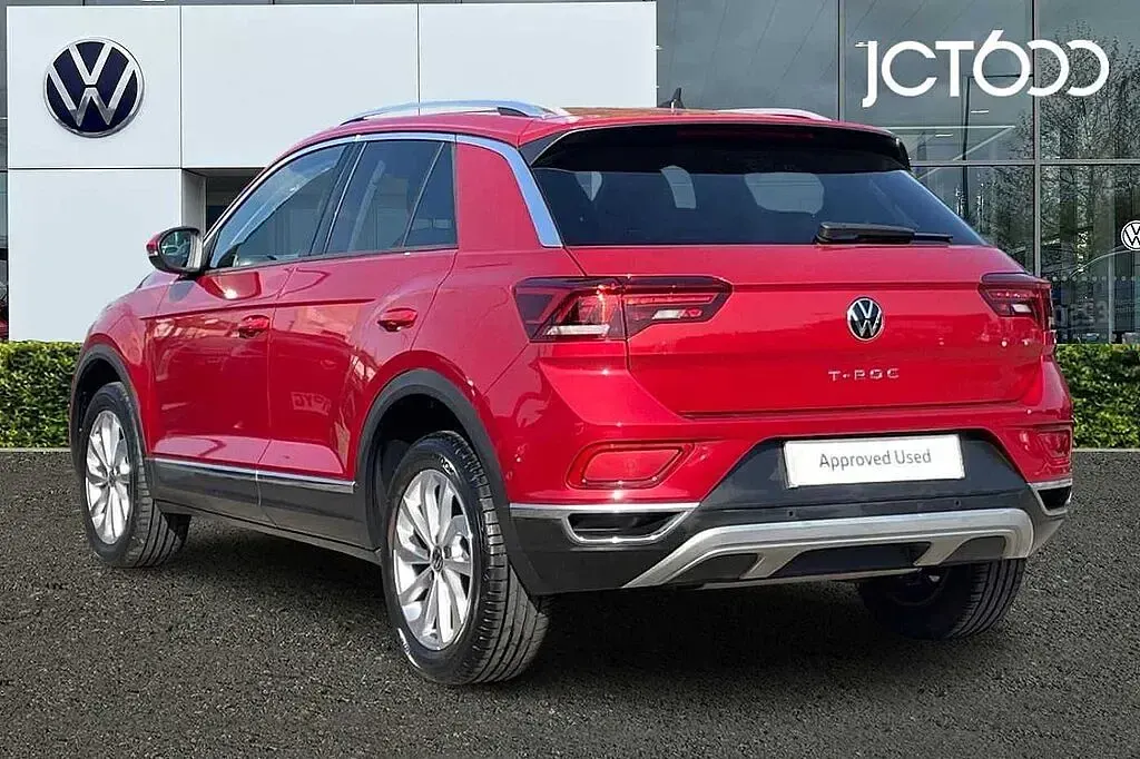 Used VW T-Roc Style 150 HP (110 kW) 2023 Red SUV