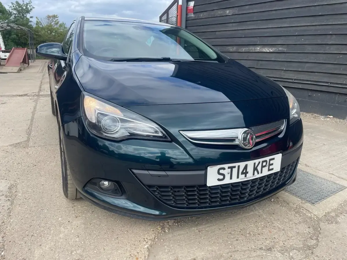 Używany Vauxhall Astra SRi 2014 Zielony Coupe