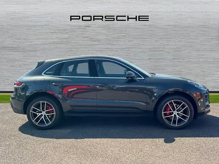 Used Porsche Macan 375 HP (275 kW) 2025 Volcano grey SUV