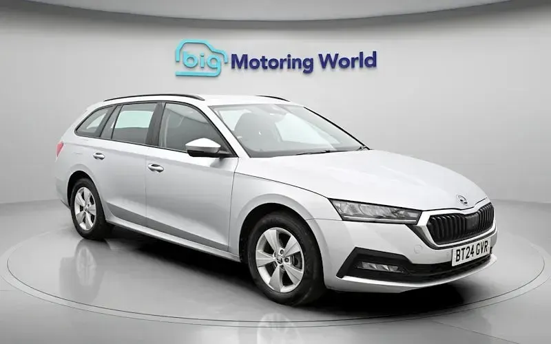 Used Skoda Octavia SE Technology 116 HP (85 kW) 2024 Silver Estate