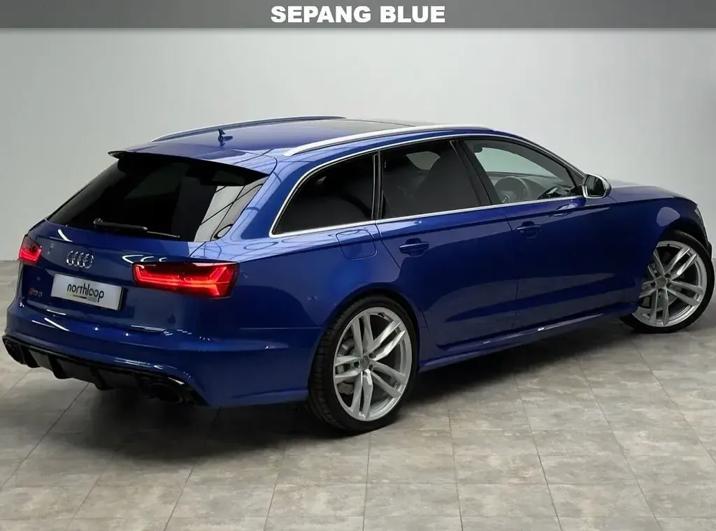Used Audi RS6 Design 560 HP (411 kW) 2017 Blue Estate