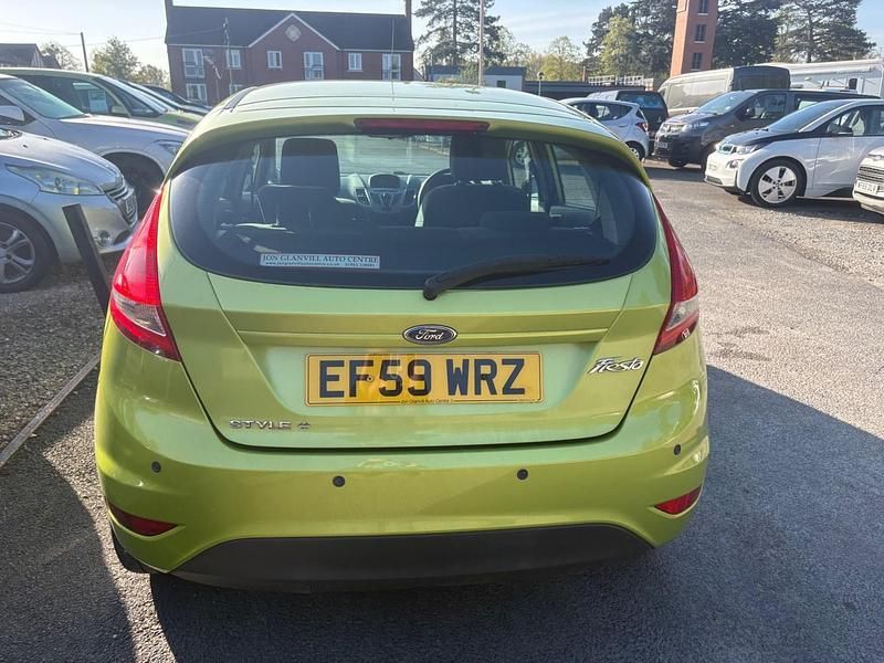 Used Ford Fiesta Style 82 HP (60 kW) 2010 Green Hatchback