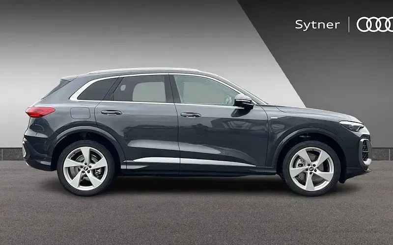 New Audi Q5 S-Line 204 HP (150 kW) 2025 SUV