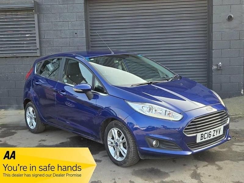 Used Ford Fiesta Zetec 100 HP (73 kW) 2016 Blue Hatchback