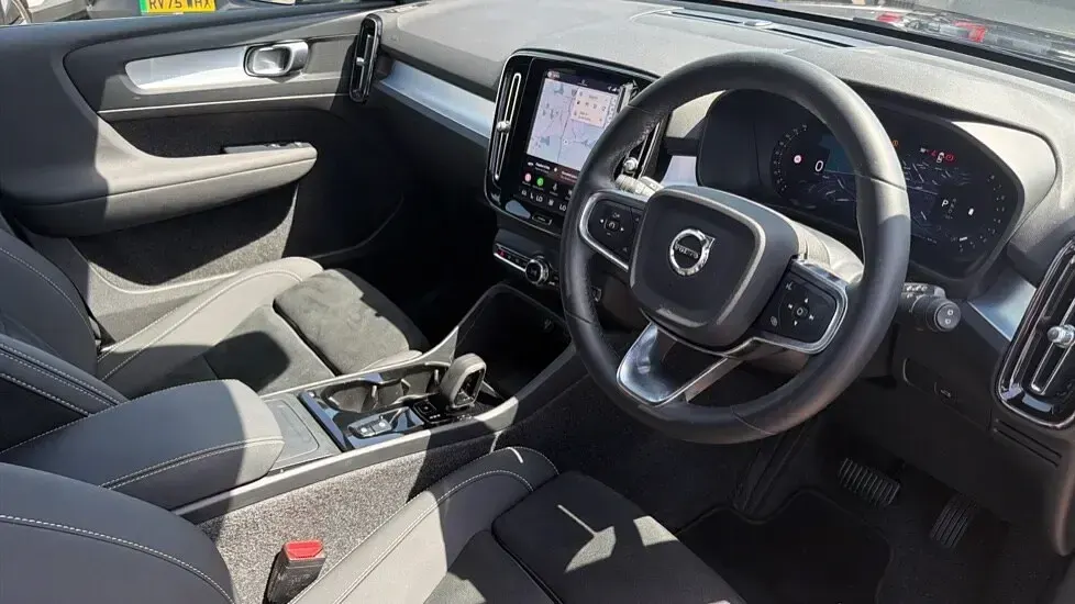 Used Volvo XC40 Plus 161 HP (118 kW) 2025 Black SUV