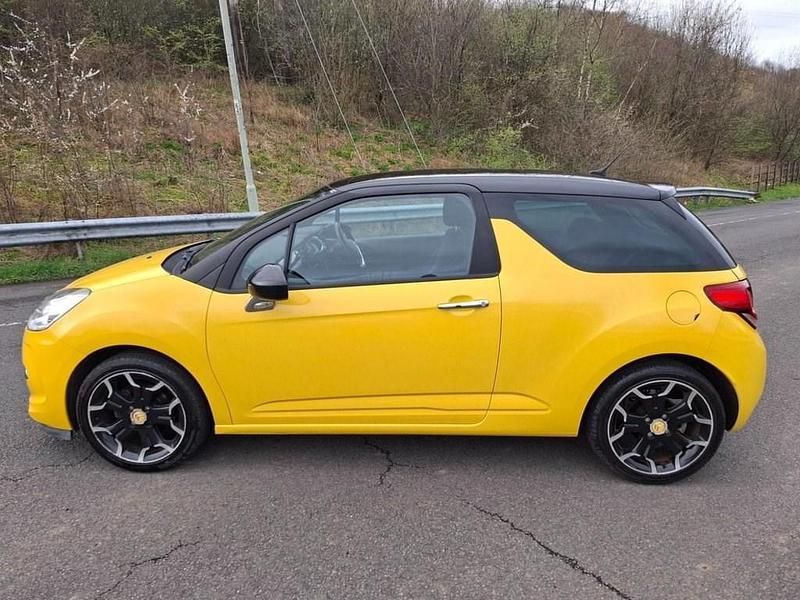 Used Citroën DS3 120 HP (88 kW) 2011 Yellow Hatchback