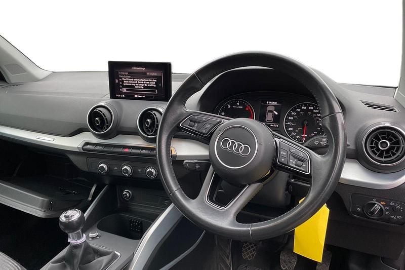 Used Audi Q2 Sport 116 HP (85 kW) 2018 Red SUV