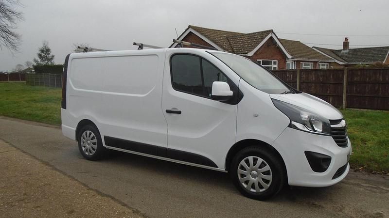Used Vauxhall Vivaro Sportive 125 HP (91 kW) 2019 White MPV