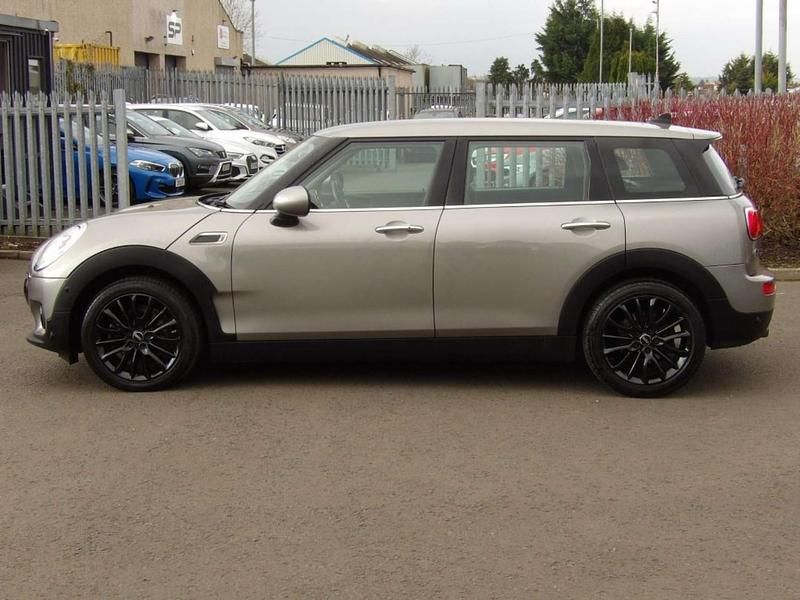 Usado Mini Cooper Clubman 2018 Plateado Familiar