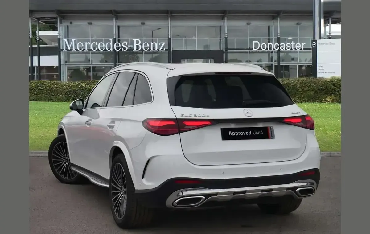 Used Mercedes GLC300 AMG Line Premium Plus 265 HP (194 kW) 2025 White SUV