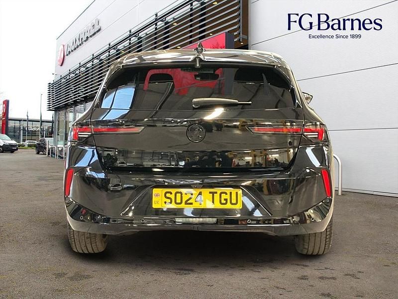 Used Vauxhall Astra S 128 HP (94 kW) 2024 Black Hatchback