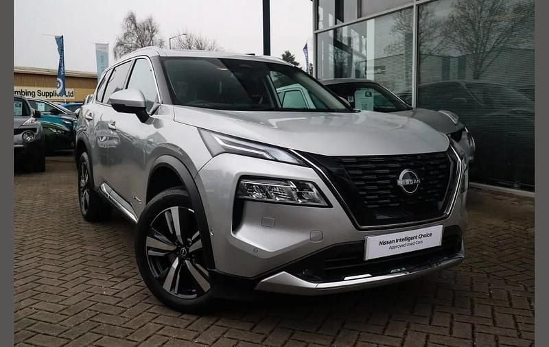 Used Nissan X-Trail Tekna 155 HP (114 kW) 2024 Silver SUV