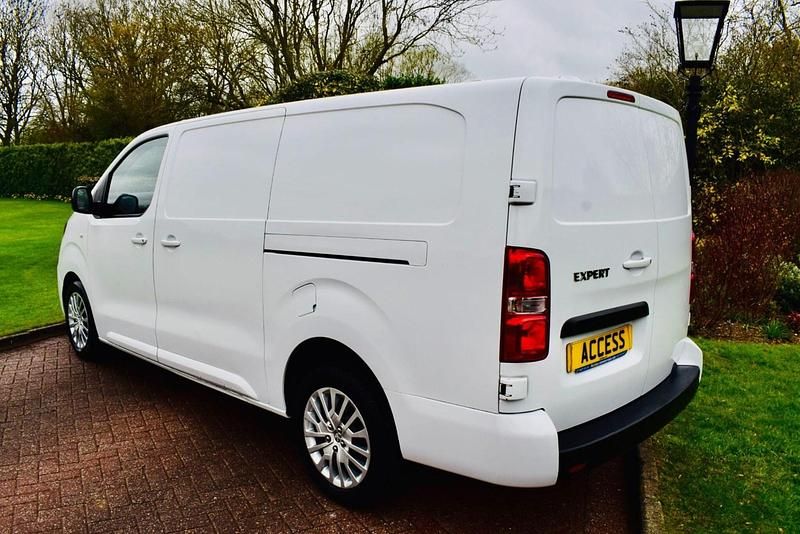 Used Peugeot Expert Premium 2023 White Van