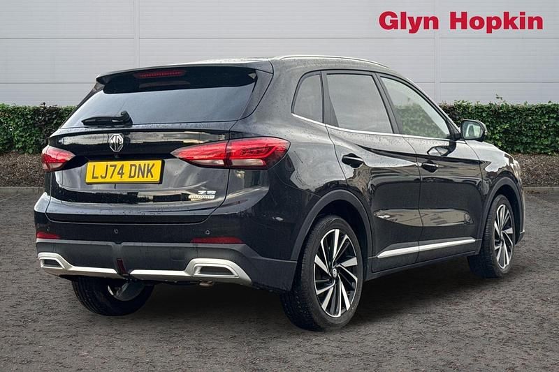 Used MG ZS Trophy 2025 Black Hatchback