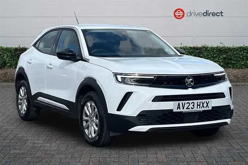 Second-hand Vauxhall Mokka Design Edition 136 CP (100 kW) 2023 Alb SUV