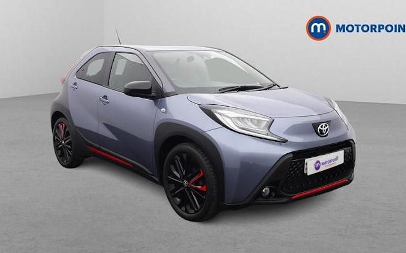 Used Toyota Aygo X 72 HP (52 kW) 2023 Grey SUV