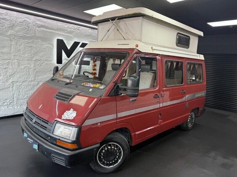 Red Used 1991 Renault Trafic Van | £5,495 - Image 1/4