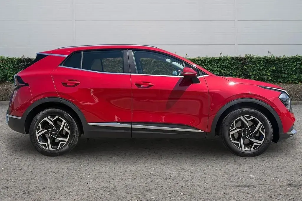 Used Kia Sportage 2025 Red SUV