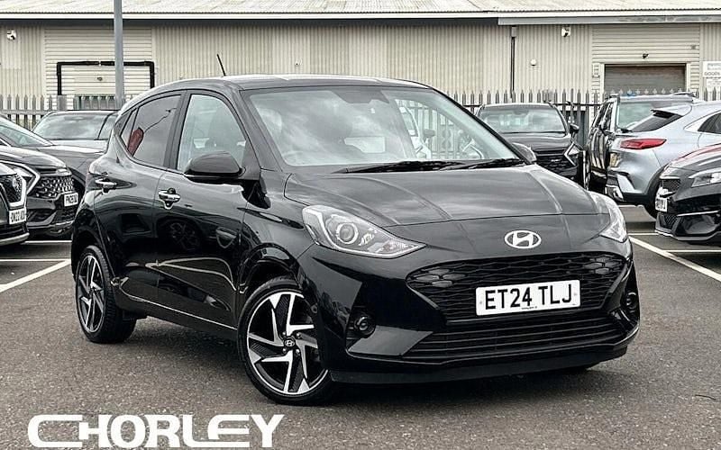 Used 2025 Hyundai i10 Premium Hatchback | £15,391 (Fair price) - Image 1/4