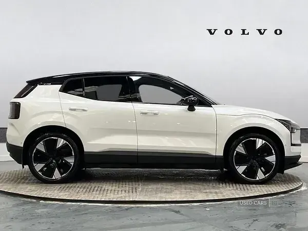 Usado Volvo EX30 Ultra 200 kW (272 HP) 2024 Branco SUV