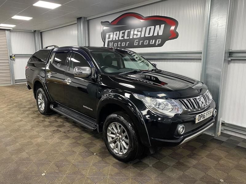 Used Mitsubishi L200 2016 Black Pickup