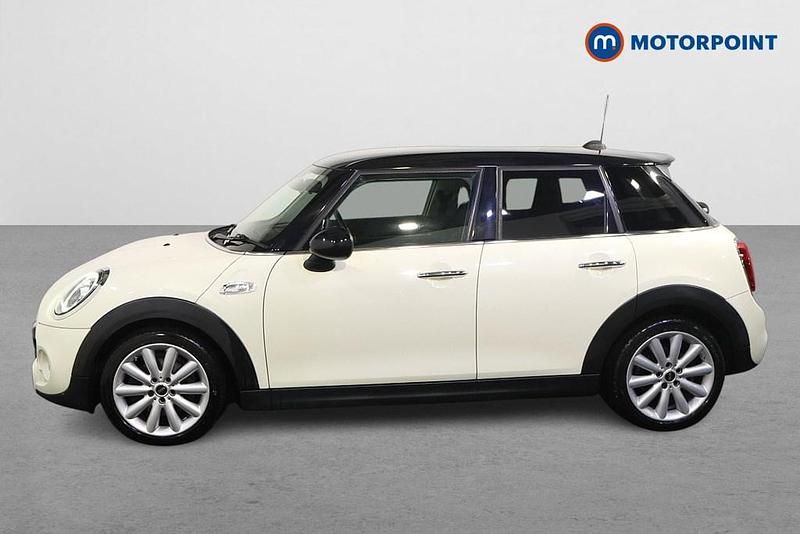 Used Mini Cooper S Classic 192 HP (141 kW) 2019 White Hatchback