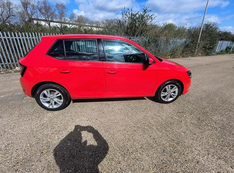 Used Skoda Fabia SE 75 HP (55 kW) 2019 Red Hatchback