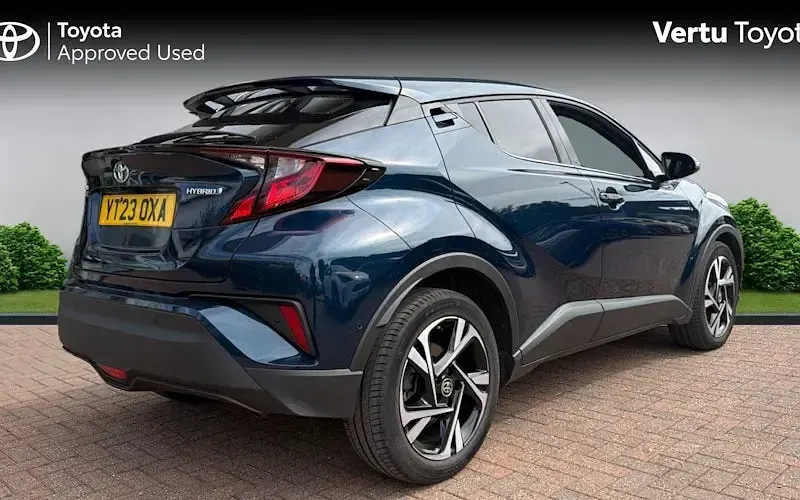 Used Toyota C-HR Design 122 HP (89 kW) 2023 Blue SUV