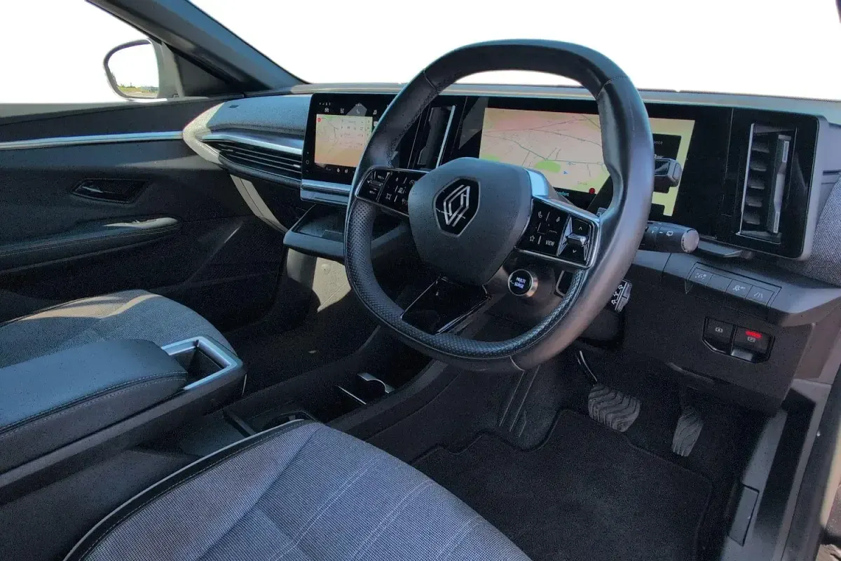 Used Renault Mégane Techno 161 kW (220 HP) 2023 Black Hatchback