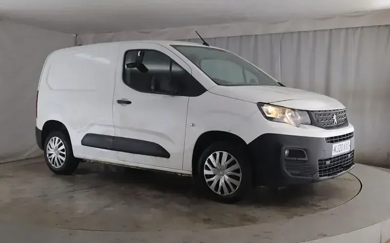 Used Peugeot Partner 131 HP (96 kW) 2020 MPV