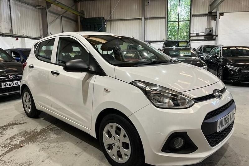 White Used 2015 Hyundai i10 Hatchback | £4,750 (Fair price) - Image 1/1
