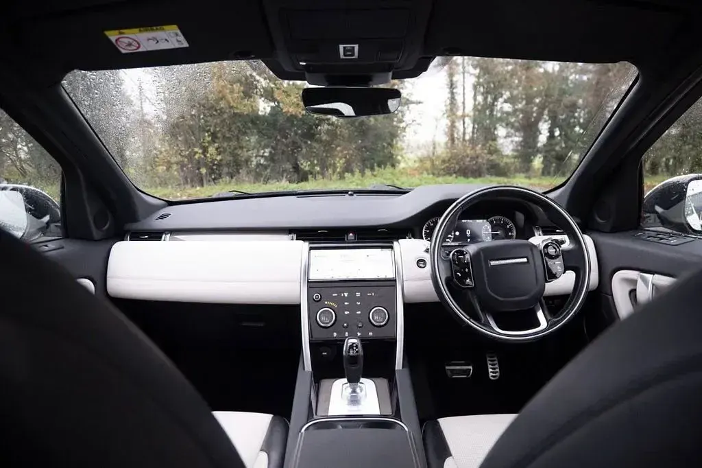 Used Land Rover Discovery Sport R-Dynamic 309 HP (227 kW) 2020 White SUV